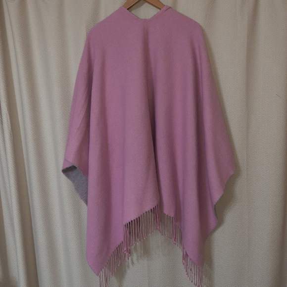 Made In Italy Cape EUC - Picture 2 of 5